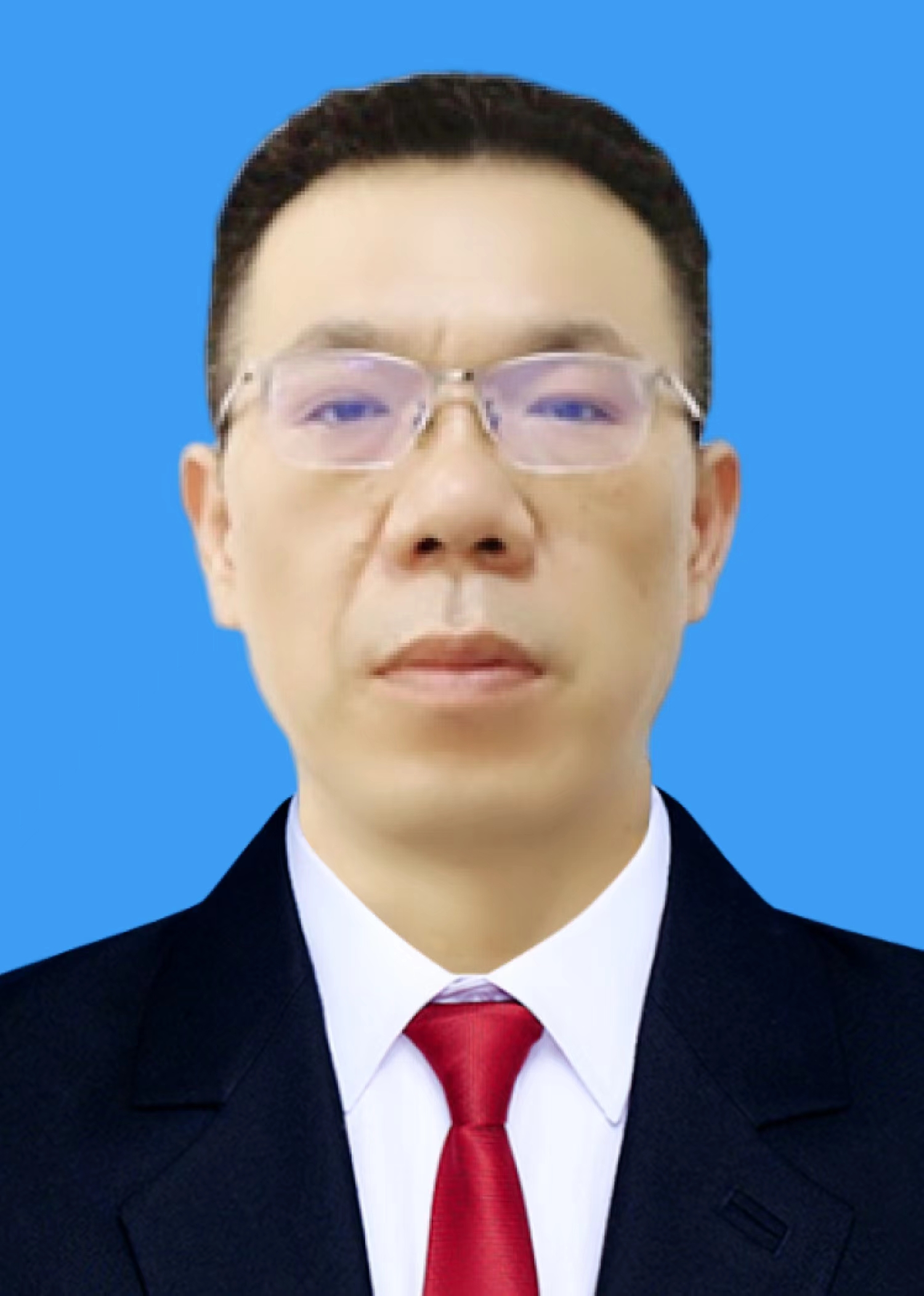 张国辉   党委委员、副总经理