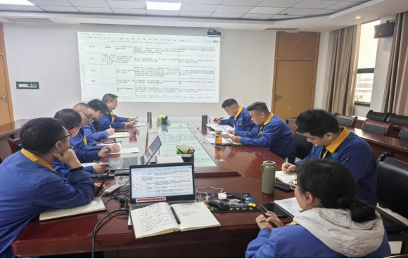 聚焦职工关切  凝聚发展合力 ——能矿锰业召开落实职代会提案与办实事专题会