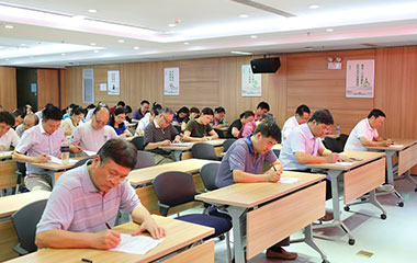 能矿锰业工会组织职工团建活动